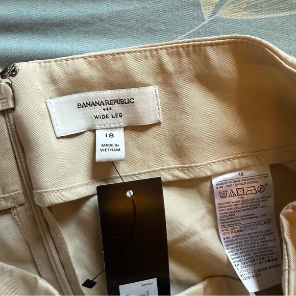 Banana Republic Cream Wide Leg Pants NWT Size 18 - Picture 6 of 9